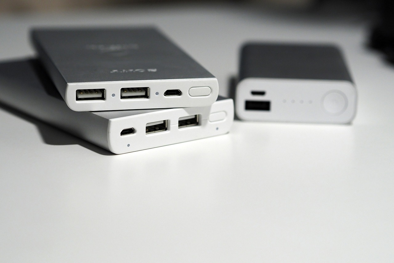 倍思最新款充電寶，重新定義移動電源體驗(yàn)，引領(lǐng)充電新潮流